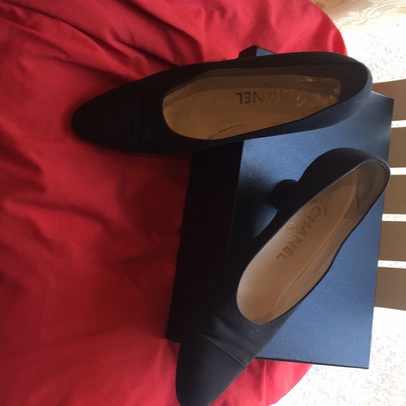Vtge Chanel canvas pumps, Miss America owned. Sz38 - Picture 2 of 5